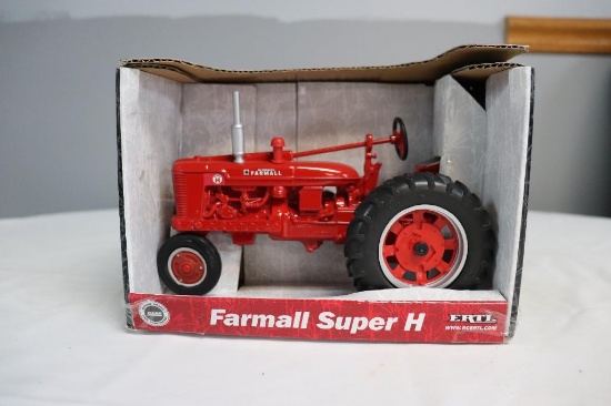 Ertl Farmall Super H 1/16 Scale Die-Cast Tractor
