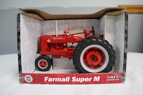 Ertl Farmall Super M 1/16 Scale Die-Cast Tractor