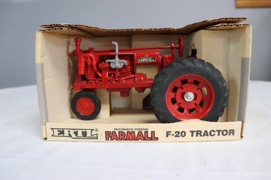 Ertl Farmall F/20 1/16 Scale Die-Cast Tractor