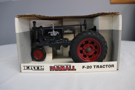 Ertl Farmall F/20 1/16 Scale Die-Cast Tractor