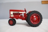 Ertl Farmall 404 1/16 scale Die-Cast Tractor