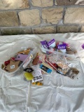 FLAT LOT OF CRAFT SUPPLIES