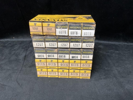 VINTAGE LOT OF NEW OLD STOCK SYLVANIA RADIO TUBES VARIOUS NUMBERS