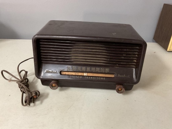 VINTAGE PHILCO TRANSITONE RADIO