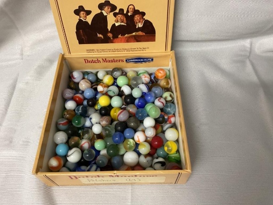 LOT OF VINTAGE MARBLES