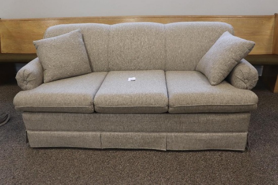 70inch Couch Like New