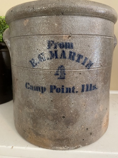 OUTSTANDING STONEWARE AUCTION