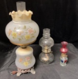 LOT OF 3 GLASS OIL & ELECTRIC LAMPS