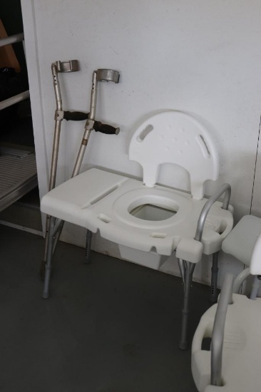Quantity of Shower chairs and folding chair