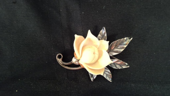 Ivory Rose pin from Ming's