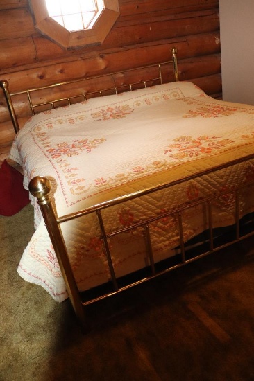 King Size Bed with Quilt