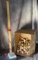 VINTAGE SINGER SKIRT MARKER & BOX OF WOODEN EMPTY THREAD SPOOLS