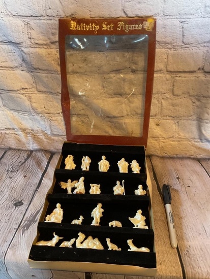 NATIVITY FIGURES IN ORGINAL BOX
