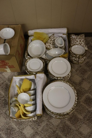 Complete Set of Noritake China Plates