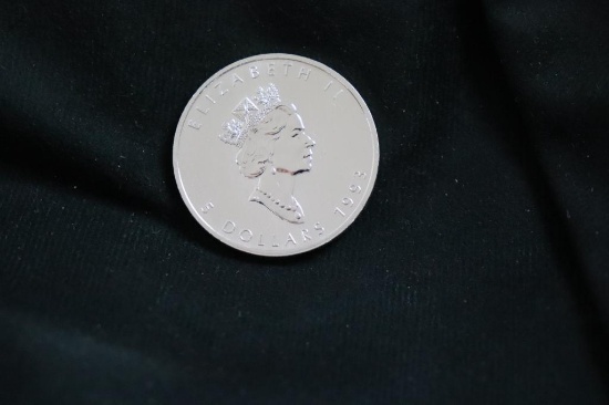 1993 Canadian Queen Elizabeth 5 Dollar 1 oz. Silver Coin