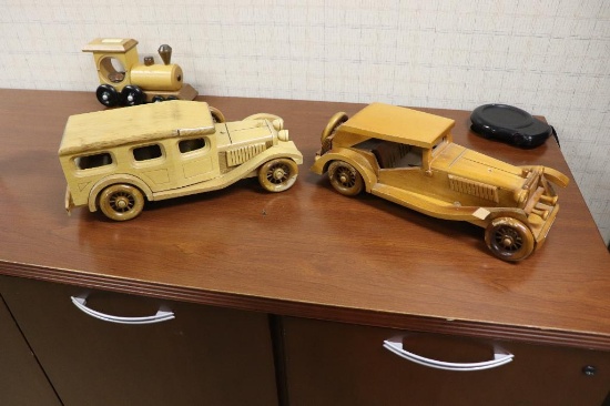 2 Wooden Toy Cars