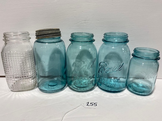 4 MASON JARS