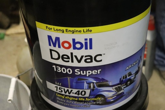 Mobil DeBlanc 15W-40 Oil 5 Gallon (Never Opened)