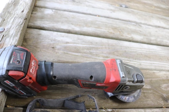 Milwaukee M18 Battery Powered Grinder