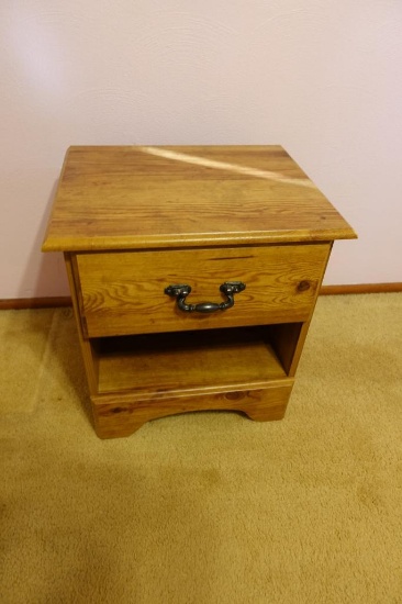 Pressed Wood Modern End Table