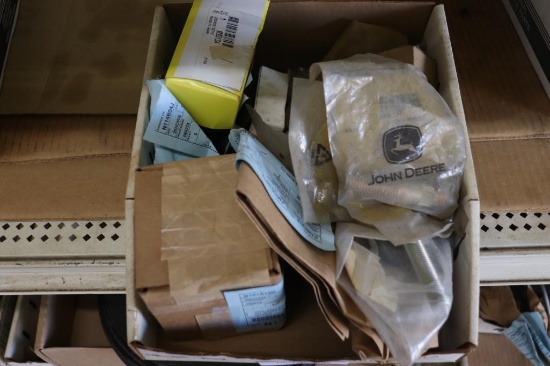 LARGE QUANTITY OF JOHN DEERE PARTS INCLUDING BOLTS, ETC.