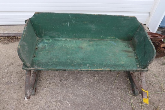 INTERNATIONAL HARVESTER WOODEN BUGGY SEAT