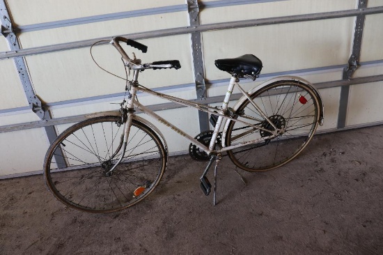 VINTAGE JOHN DEERE BICYCLE