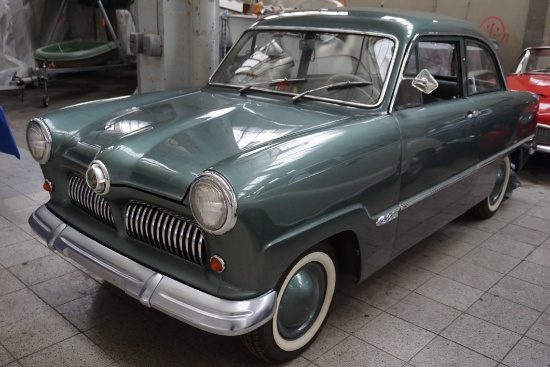 Ford Taunus 12M World Globe