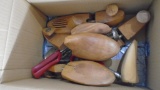 vintage various WOODEN shoehorns