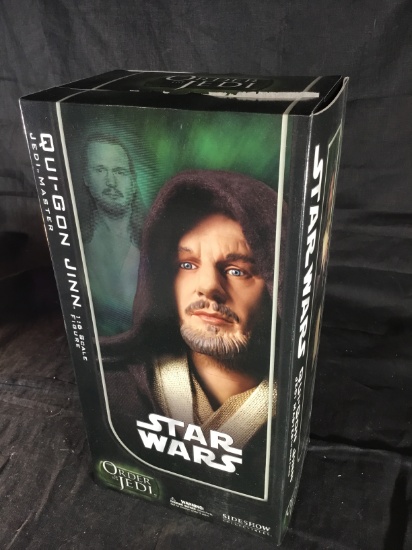 Qui-Gon Jinn Sideshow Figure