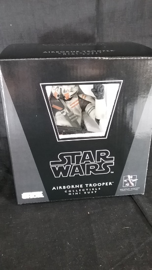 Gentle Giant Airborne Trooper Bust