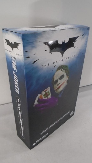 The Dark Knight "The Joker" 1:6 Scale Deluxe Collector Figure