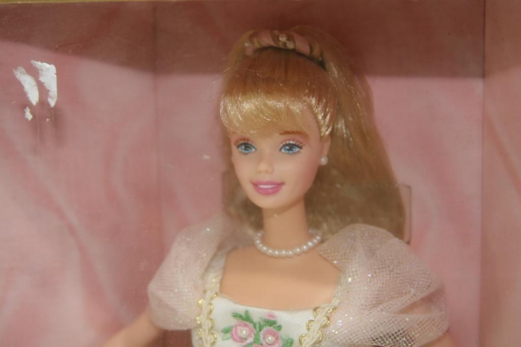 Barbie Birthday Wishes Collector Edition 1998-074299211287 | Art, Antiques  & Collectibles Collectibles Mixed Lots - Collectibles | Online Auctions |  Proxibid