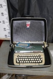 Smith-Corona Classic 12 Manual Typewriter in Travel Case