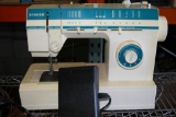 Vintage Singer Sewing Machine 14