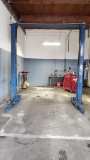 Used Forward 2-Post 9,000 lb Car Lift Asymmetric 1 ph