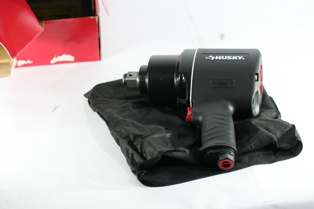Husky 3/4 In. Impact Wrench 1400 Ft 