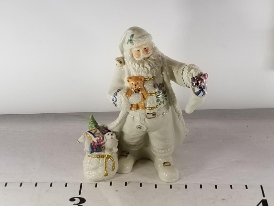 Santa Statue Figure 8in wide 7in Tall