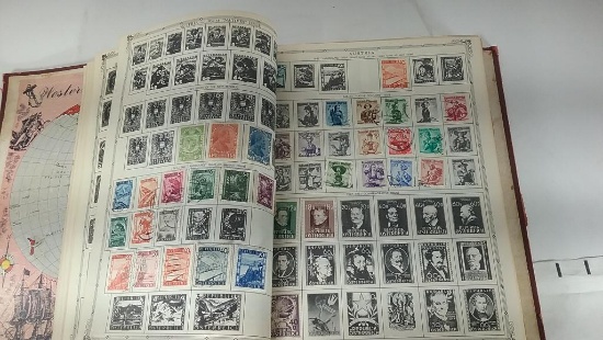 Coronet Deluxe World Stamp Album with Stamps