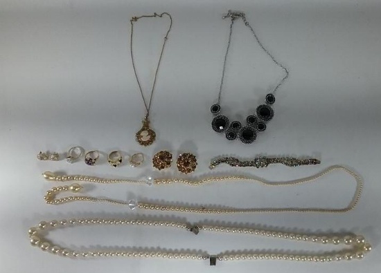 Box of Costume Jewelry Pearl Like Necklaces- Necklace's, Rings, Earnings-Bracelet