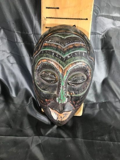 Light wood Native Mask