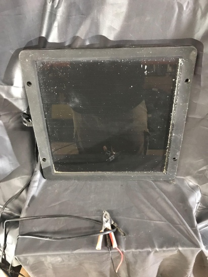 Solar Panel Charger With Wire Connectors