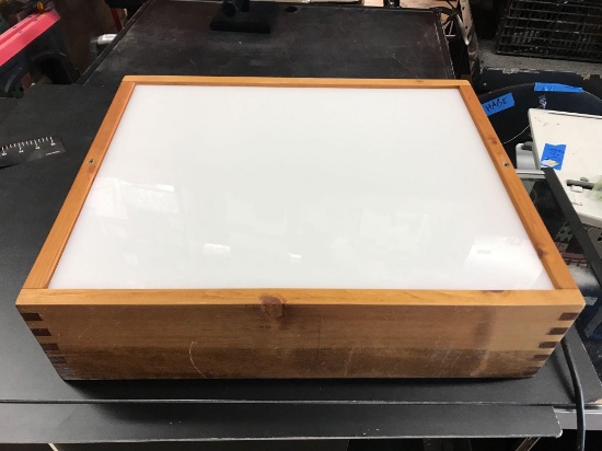 Lighted Wood Frame Light Vintage Dovetail Edges