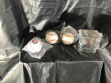 Baseball collection. Cubs, Dodger Stadium. 4 units. Two of them are signed