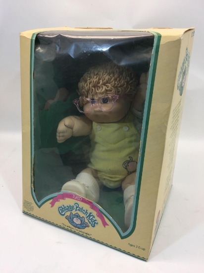 Coleco 1985 Cabbage Patch Kids Baby with Glasses Doll in Original Box 15x12x10in