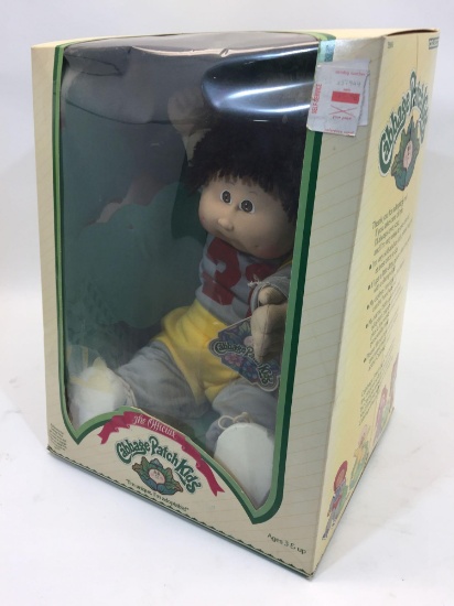 Coleco The Official Cabbage Patch Kids Doll in Original Box 15x12x10in