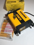 DeWalt 1000 Watt Power Inverter DXAEPI1000