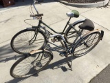 2 Vintage Schwinn Breeze Bicycle 42/43in Wheelbase 26in Tire
