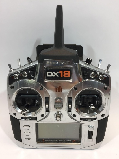 Spektrum DX18 Radio Transmitter Controller for RC Airplanes, Helicopters , etc Turns On