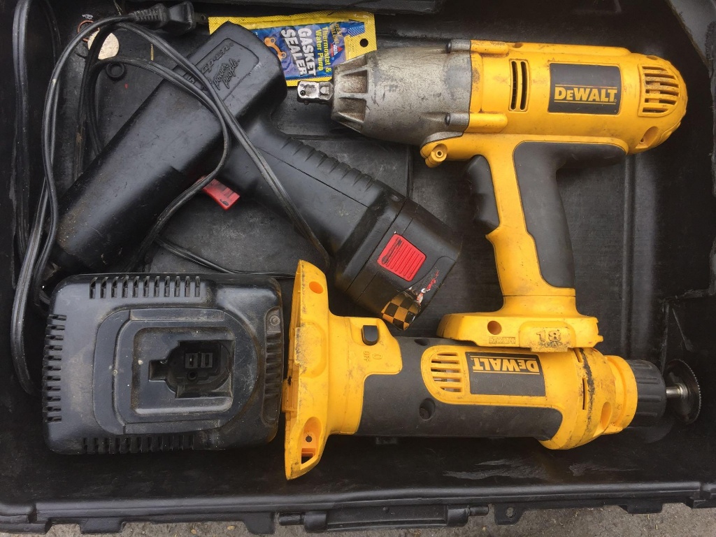 Power Tools Dewalt DW059 Heavy Duty 1/2in Cordless Impact Wrench |  Industrial Machinery & Equipment Auto Repair Equipment | Online Auctions |  Proxibid